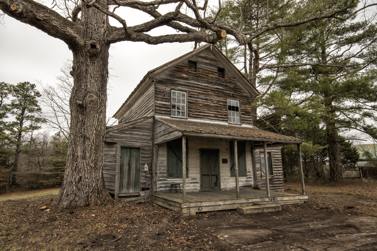 Una casa abandonada en el condado de King y Queen, Virginia, fotografiada en enero de 2023. (Cortesía de Michael Wade)