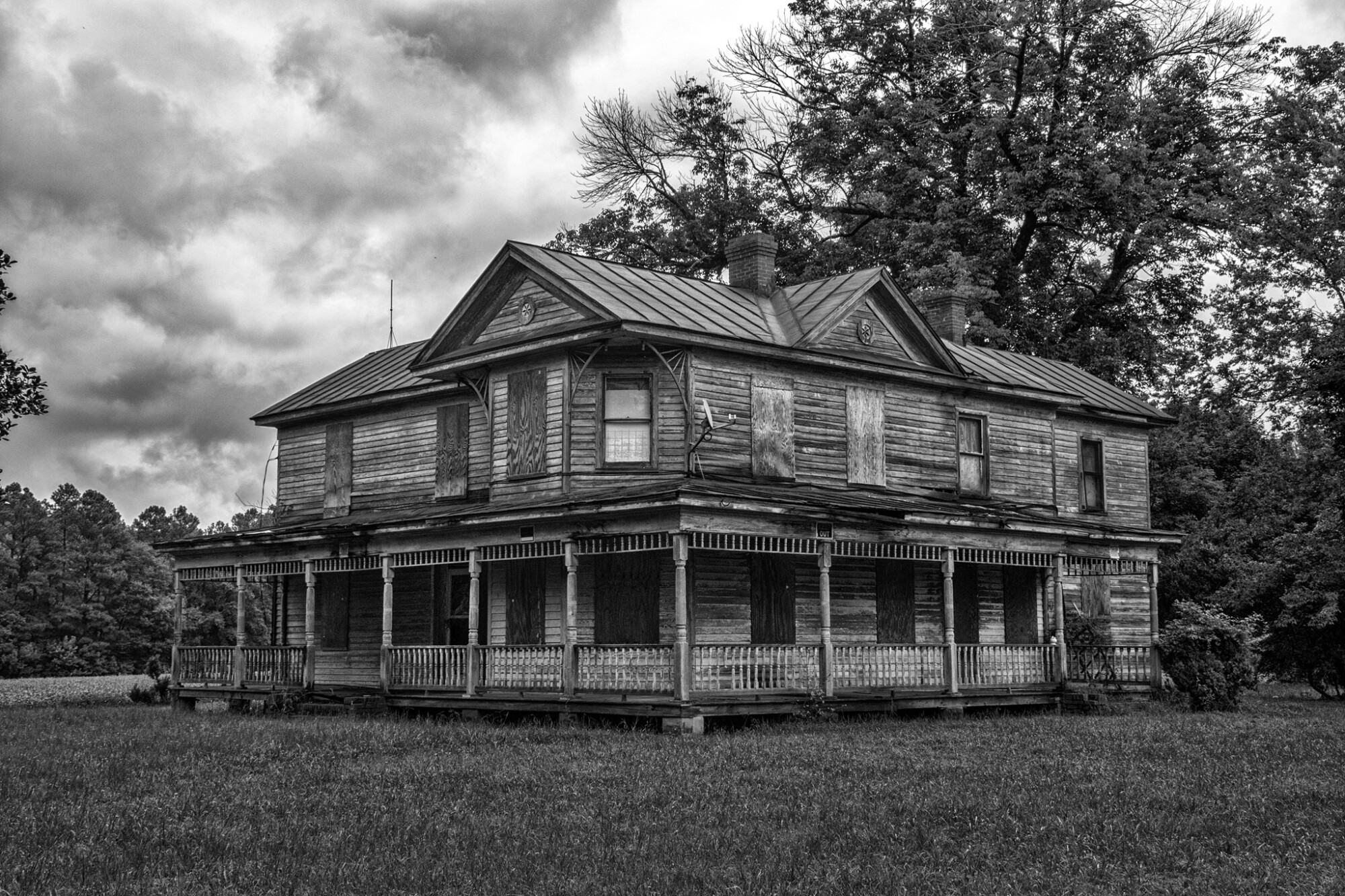 Una vieja casa abandonada en Ashland, Virginia, fotografiada en agosto de 2020. (Cortesía de Michael Wade)