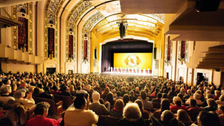 Shen Yun «me llegó al corazón», dice dueño de un negocio de Hartford