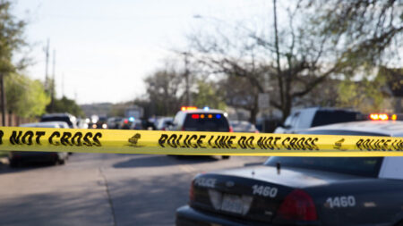 14 heridos en un sospechoso ataque criminal de un camión contra sede policial de Texas