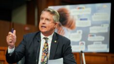 EE.UU. no debe permitir que OMS «usurpe» su autoridad de respuesta a pandemias, dice senador Marshall