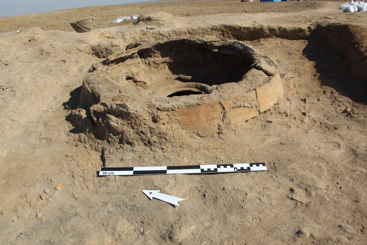 Una foto de detalle de la taberna muestra una nevera antigua, llamada "zeer". (Cortesía del Proyecto Arqueológico Lagash)