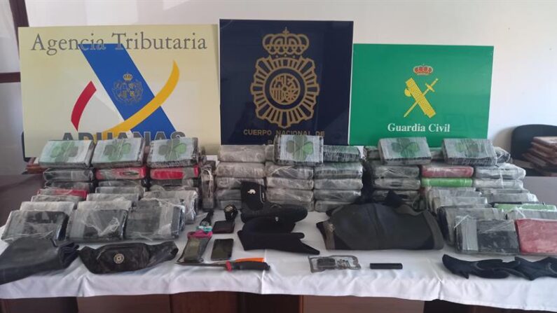 Incautación de 130 kilos de cocaína que se encontraban ocultos en un barco atracado en el puerto de Gijón, procedente de Colombia. EFE/Policía Nacional/Agencia Tributaria
