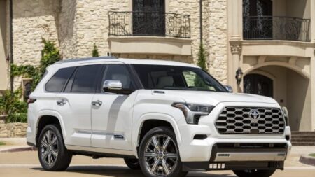 Toyota se tira a la yugular de Chevrolet con la nueva Toyota Sequoia Capstone