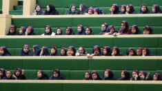 Cientos de niñas más son envenenadas con gas en nueve colegios de Irán