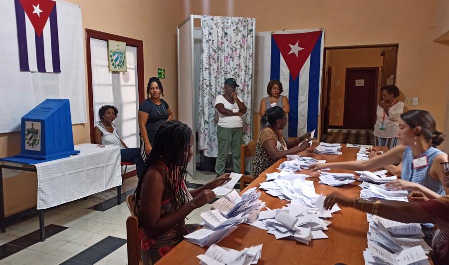 ONG de observación electoral tachan de irregulares las elecciones de Cuba