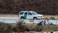 EE.UU. evita el tráfico de un bebé en la frontera de California con México
