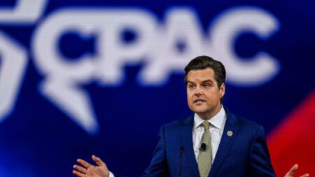 Matt Gaetz pide que se desfinancie al FBI, CDC, ATF y el DOJ