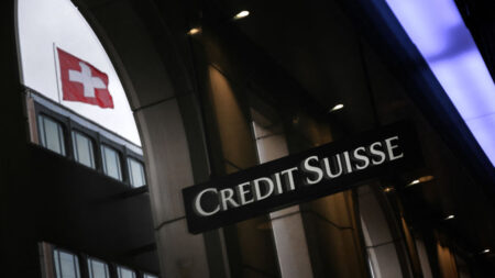 Credit Suisse perdió más de USD 75,000 millones en depósitos en primer trimestre