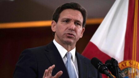 Tras ley promulgada por DeSantis, el porte de armas sin permiso es mayoría en Estados Unidos