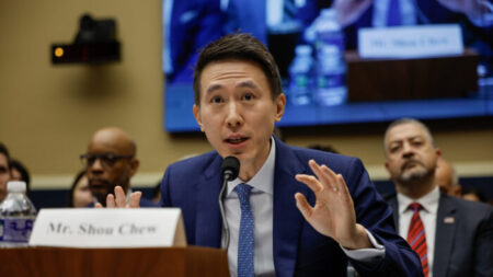 CEO de TikTok dice que el acoso de la empresa matriz china a prensa de EE.UU. no es «espionaje»