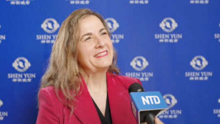 Directora de teatro dice que Shen Yun es una experiencia «única en la vida» y de «categoría máxima»