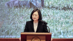La presidenta de Taiwán promete no ceder a la “presión externa” de China por su viaje a EE.UU.