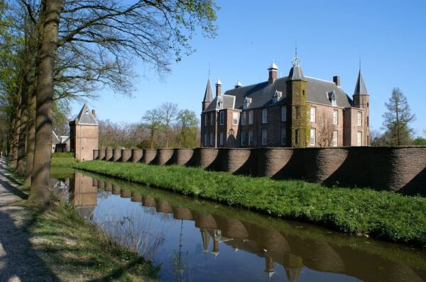 Castillo de Zuylen, Países Bajos. (Peter van der Wielen/CC BY-SA 3.0 NL)