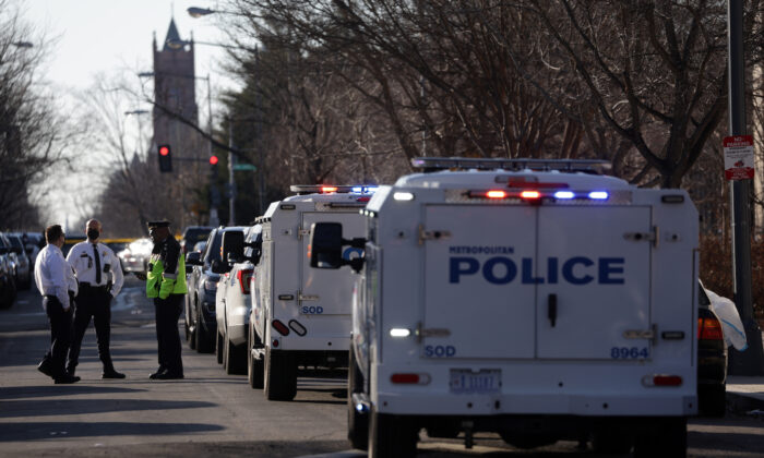 Oficiales de policía en Washington en una imagen de archivo. (Getty Images)