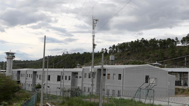 Vista de la cárcel de máxima seguridad conocida como La Tolva, en el municipio de Morocelí, departamento de El Paraíso (Honduras), en una fotografía de archivo. EFE/ Gustavo Amador

