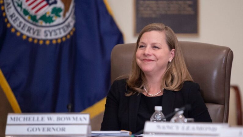 La gobernadora de la Reserva Federal, Michelle Bowman, asiste a un evento en Washington, el 4 de octubre de 2019. (Eric Baradat/AFP/Getty Images)