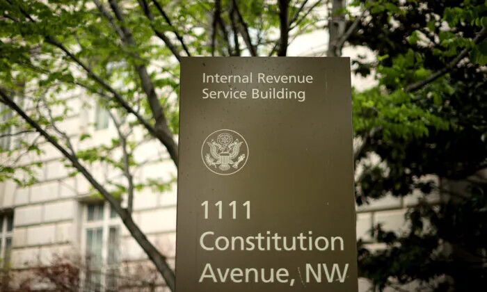 El edificio de la sede del Servicio de Impuestos Internos en Washington, D.C., se ve en una foto de archivo. (Chip Somodevilla/Getty Images)