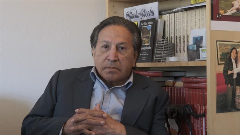 El expresidente peruano Alejandro Toledo durante una entrevista en Menlo Park, California (EE.UU.), el 20 de abril de 2023. EFE/Guillermo Azábal
