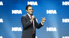 Aspirantes del GOP a presidencia exponen en conferencia de la NRA su apoyo a derechos sobre armas de fuego
