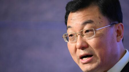 Nuevo embajador de China en EE. UU. pide a «compatriotas» y estudiantes chinos que «sirvan a la patria»