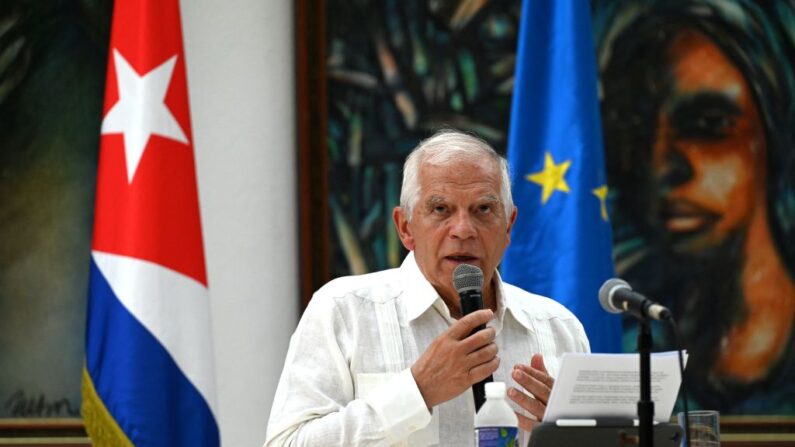 El alto representante de la Unión Europea para Asuntos Exteriores y Política de Seguridad, Josep Borrell, pronuncia un discurso en La Habana (Cuba) el 26 de mayo de 2023. (Yamil Lage/AFP vía Getty Images)