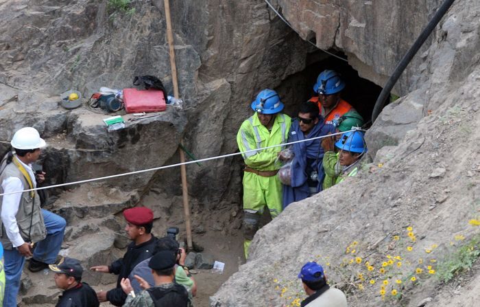 Vista de un socavón en una mina en Perú, en una fotografía de archivo. EFE/Paul Vallejos