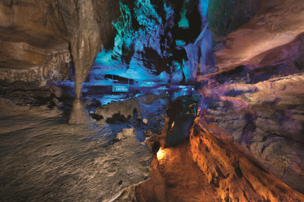 Parte del sistema de cuevas llamado "Leo's Passage". (Cortesía de Ruby Falls)