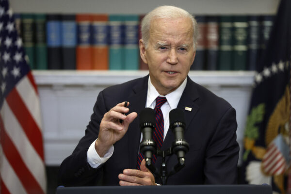 El presidente Joe Biden pronuncia un discurso sobre el techo de la deuda en la Casa Blanca en Washington el 9 de mayo de 2023. (Anna Moneymaker/Getty Images)
