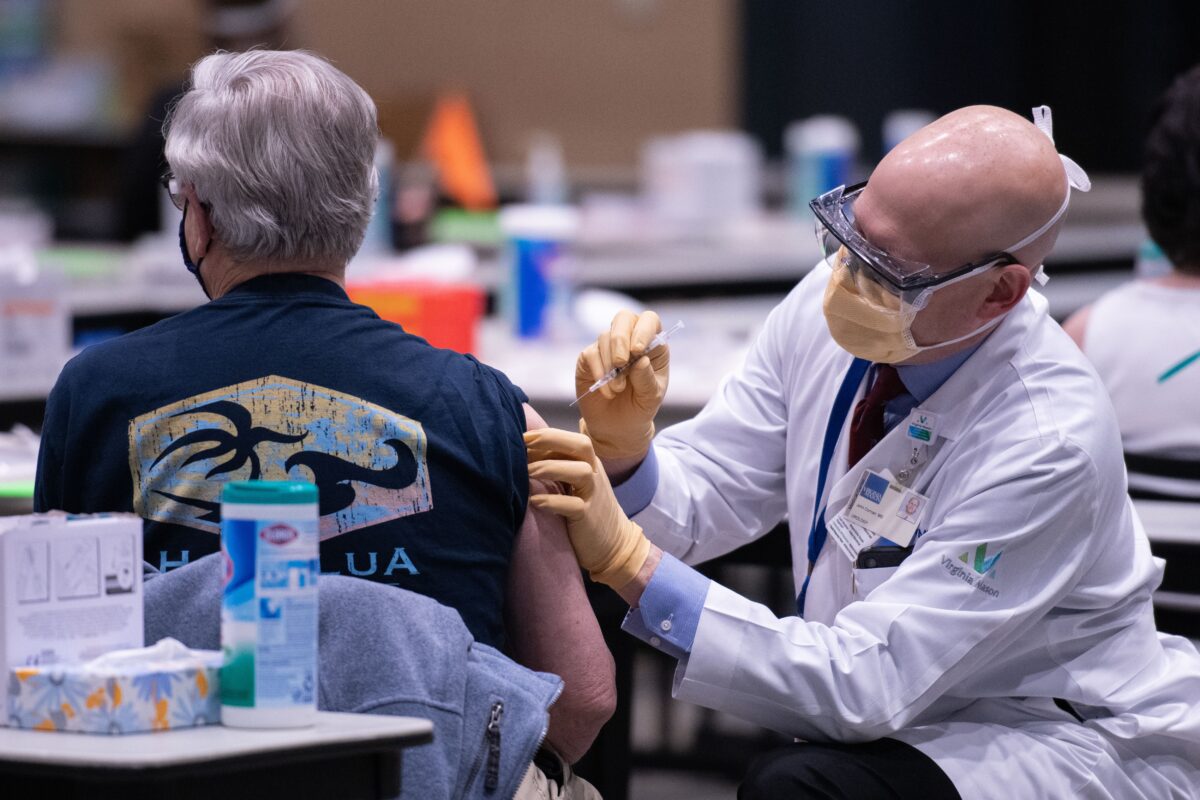 EN DETALLE: Tres legisladores de Michigan afirman haber sufrido lesiones por vacunas contra COVID-19