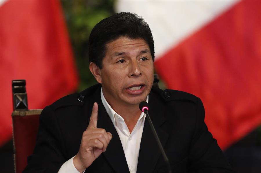 Congreso peruano deniega a Castillo petición para recibir pensión como expresidente