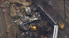Tren de pasajeros se descarrila al chocar contra un camión cisterna en California