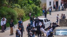 Grupo armado secuestra a 14 trabajadores de Secretaría de Seguridad de Chiapas