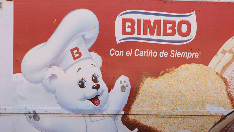 La mascota de Bimbo se muestra en el lateral de uno de los camiones de reparto de la compañía el 9 de noviembre de 2010 en Chicago, Illinois. (Scott Olson/Getty Images)