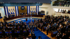 Congreso de El Salvador aprueba reducir número de diputados a ocho meses de elecciones