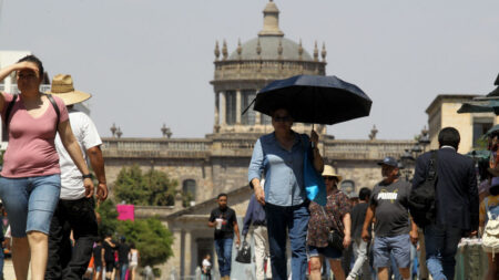 La ola de calor se extiende en México con temperaturas superiores a los 45 grados