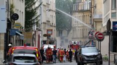 Un gran incendio en París por una explosión de gas provoca el derrumbe de un edificio
