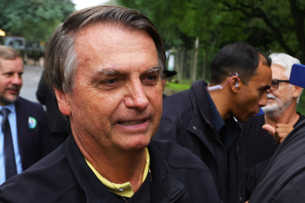 Bolsonaro recibe el alta tras someterse a dos cirugías
