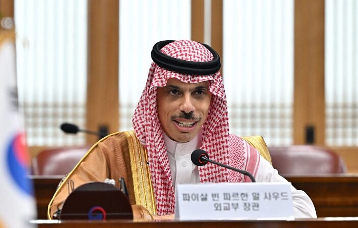 El príncipe Faisal bin Farhan Al-Saud, ministro de Asuntos Exteriores de Arabia Saudí el 20 de julio de 2022 en Seúl, Corea del Sur. (Jung Yeon-Je - Pool/Getty Images)
