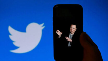 Musk dice que Twitter está limitando cuántos tuits pueden leer los usuarios