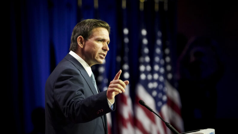 El candidato presidencial republicano y gobernador Ron DeSantis (R-Fla.) habla en la conferencia Fe y Libertad Camino a la Mayoría, en el Hilton de Washington, el 23 de junio de 2023. (Madalina Vasiliu/The Epoch Times)