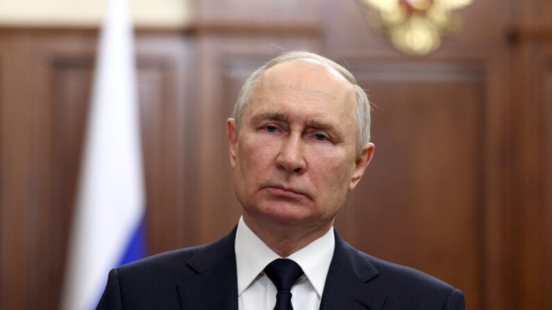 El presidente de Rusia, Vladímir Putin, habla desde Moscú, el 26 de junio de 2023. (Gavriil Grigorov/Sputnik/AFP vía Getty Images)
