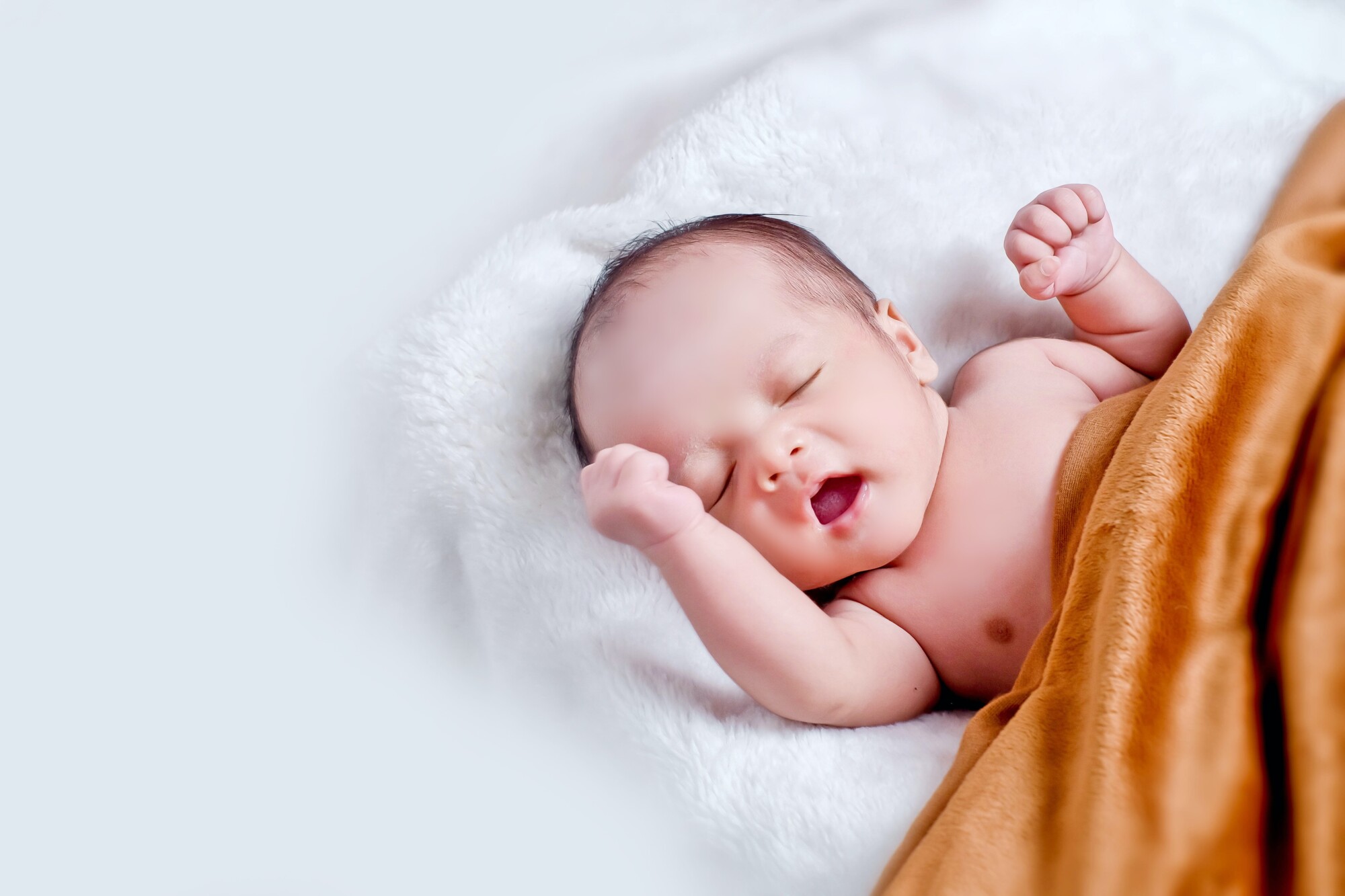 Menos llanto significa mejor alimentación, mejores resultados de desarrollo, vinculación más rápida y más horas de sueño para mamá, papá y el bebé. (Foto de Kelvin Agustinus en Pexels)