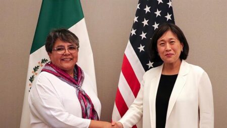 EE.UU. llama a México a cumplir “plenamente” sus compromisos con el T-MEC