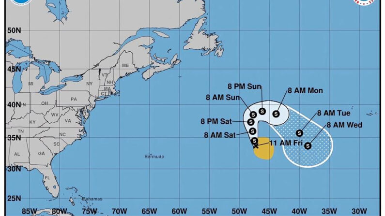 Imagen cedida por el Centro Nacional de Huracanes (NHC) de Estados Unidos donde se muestra el pronóstico de la trayectoria de la tormenta subtropical Don en el Atlántico. EFE/ NHC
