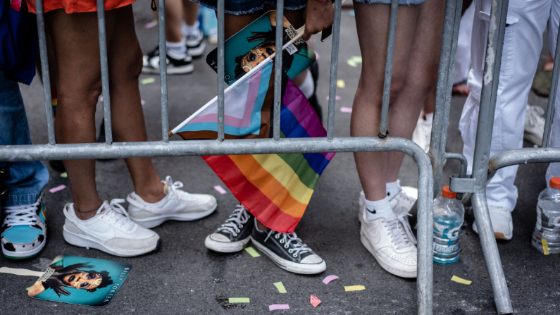 Marcha anual del Orgullo en Nueva York el 25 de junio de 2023. (Samira Bouaou/The Epoch Times)
