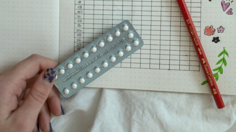 Los investigadores encontraron que las mujeres que tomaban píldoras anticonceptivas tenían una menor capacidad para adaptarse ante el estrés. (Pexels/ cottonbro studio)