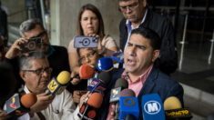 Precandidato interpone un recurso legal contra las primarias de la oposición venezolana