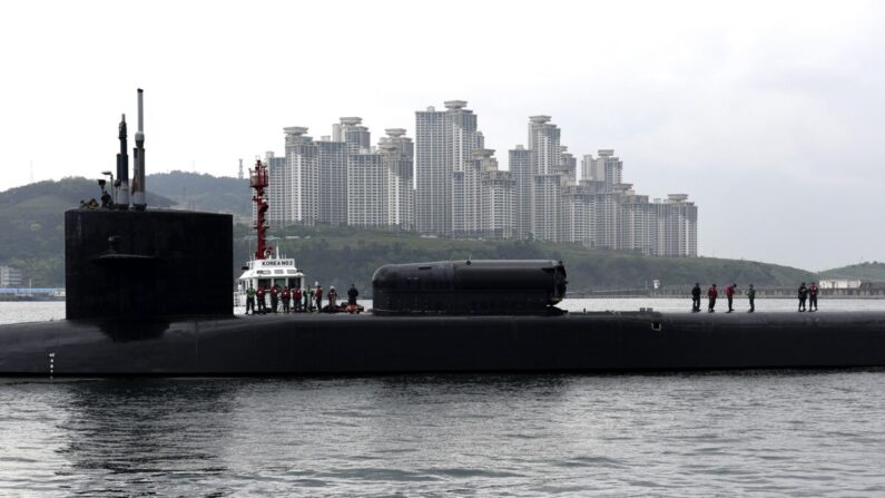 Una imagen de archivo del submarino de misiles guiados USS Michigan el 25 de abril de 2017, en Busan, Corea del Sur. (Especialista en Comunicación de Masas de 2ª Clase de la USN Jermaine Ralliford vía Getty Images)