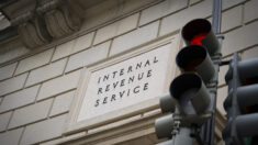 Nueva estafa fiscal de los «sobres de cartón» se dirige a los contribuyentes, dice el IRS